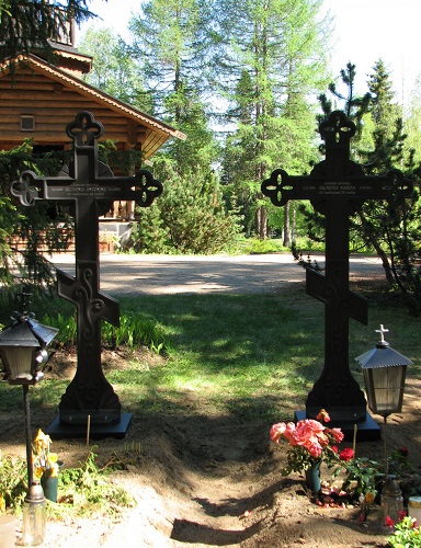 Lintulan luostarin hautaristit